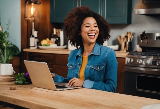 Smile, Table, Plant, Computer, Laptop, Countertop