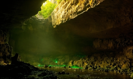 Body Of Water, Coastal And Oceanic Landforms, Cave, Formation, Natural Landscape, Geological Phenomenon